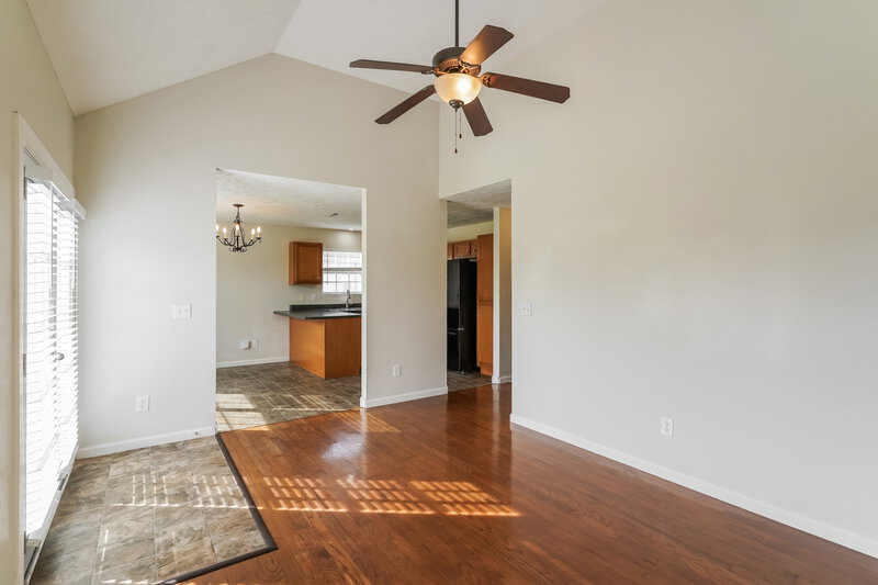 2,160/Mo, 1533 Passage Dr Murfreesboro, TN 37130 Living Room View