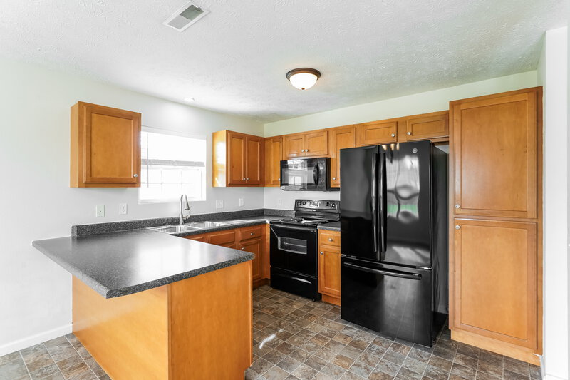 2,160/Mo, 1533 Passage Dr Murfreesboro, TN 37130 Kitchen View 2