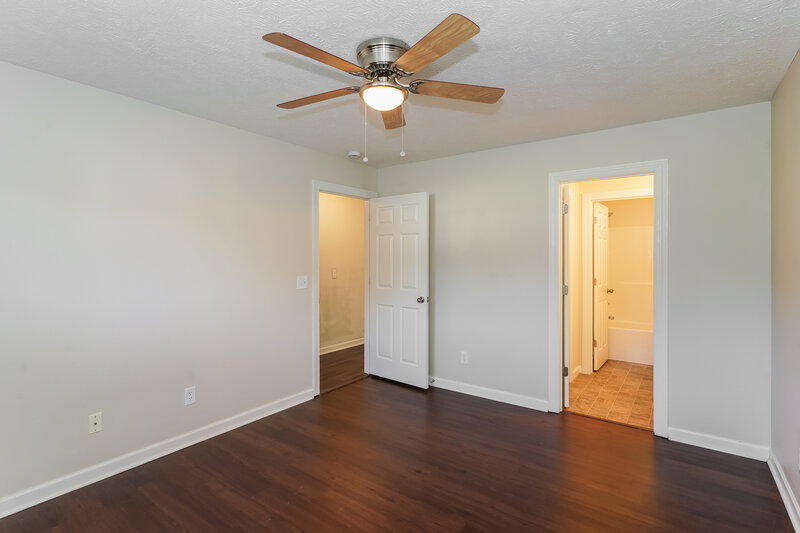 2,160/Mo, 1533 Passage Dr Murfreesboro, TN 37130 Main Bedroom View 2