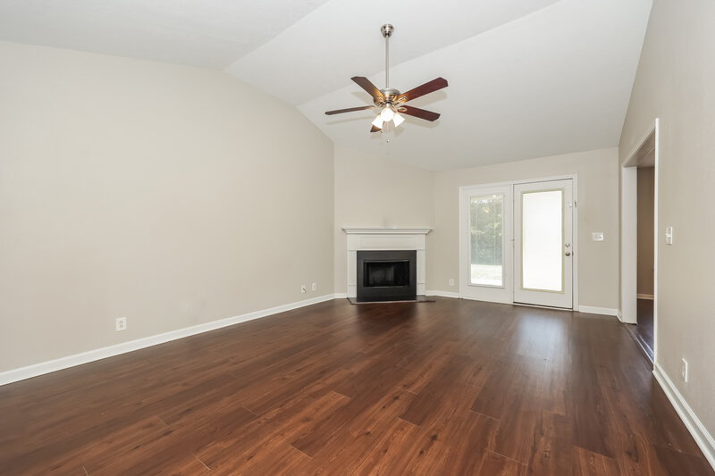 1,880/Mo, 845 Maricopa Dr Murfreesboro, TN 37128 Living Room View