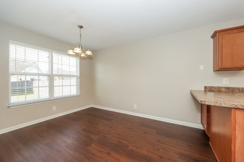 1,880/Mo, 845 Maricopa Dr Murfreesboro, TN 37128 Dining Room View 2