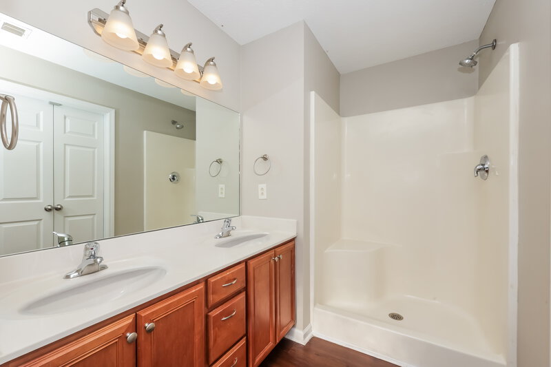 1,880/Mo, 845 Maricopa Dr Murfreesboro, TN 37128 Main Bathroom View