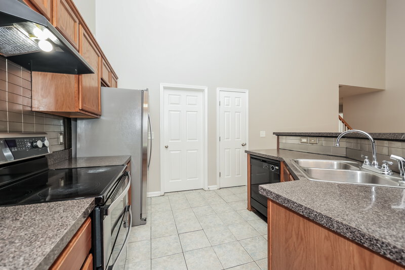 2,340/Mo, 128 Mary Joe Martin Dr La Vergne, TN 37086 Kitchen View 2