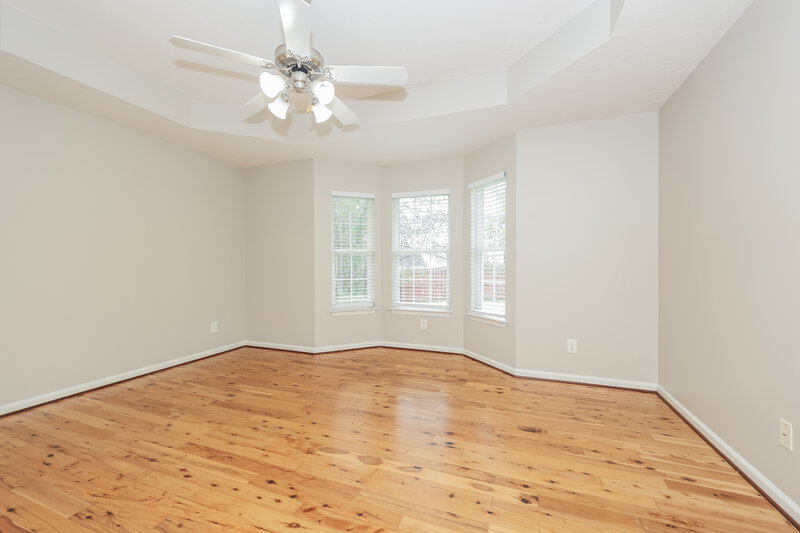 2,340/Mo, 128 Mary Joe Martin Dr La Vergne, TN 37086 Main Bedroom View