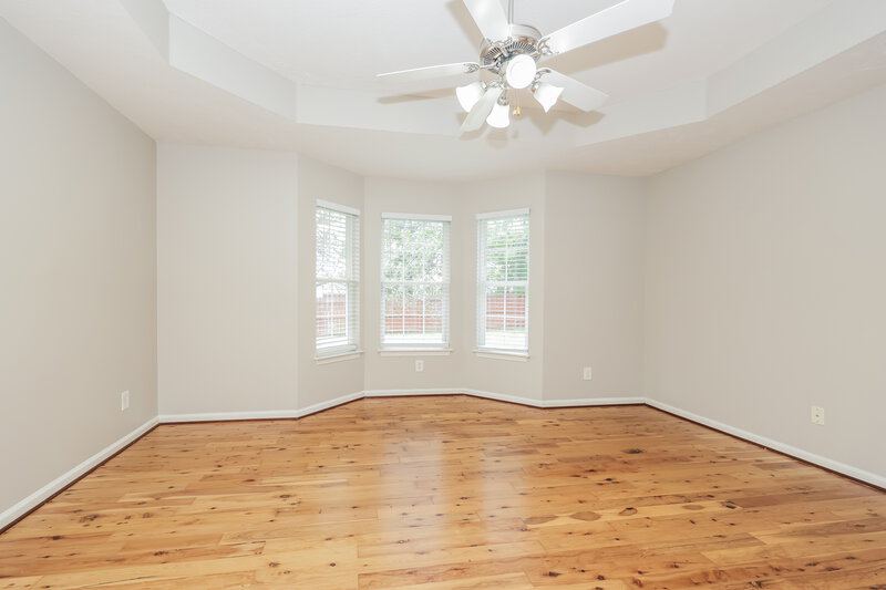 2,340/Mo, 128 Mary Joe Martin Dr La Vergne, TN 37086 Main Bedroom View 2