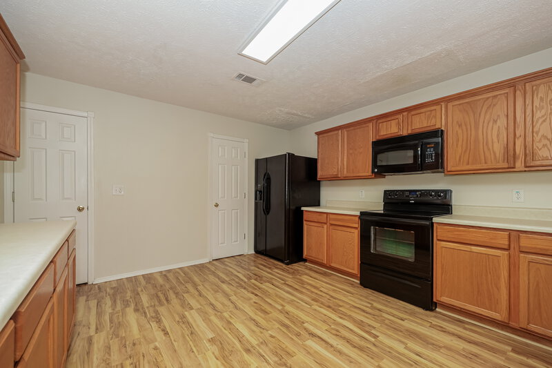 3,130/Mo, 5723 Roxbury Dr Murfreesboro, TN 37128 Kitchen View