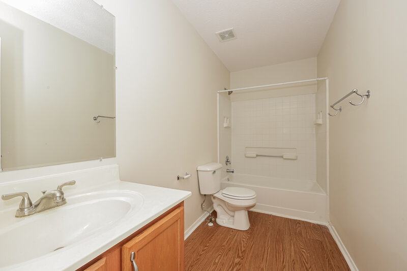 3,130/Mo, 5723 Roxbury Dr Murfreesboro, TN 37128 Bathroom View 2