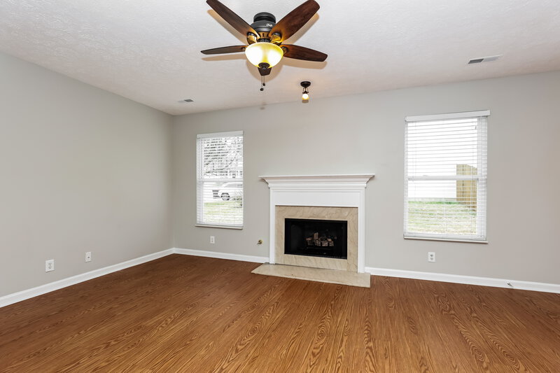 2,345/Mo, 2136 Blake Dr Antioch, TN 37013 Living Room View