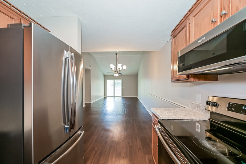 1,885/Mo, 603 Freedom Ct Murfreesboro, TN 37129 Kitchen View 2