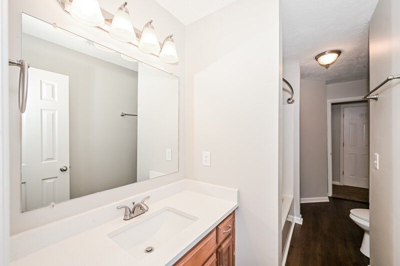 1,885/Mo, 603 Freedom Ct Murfreesboro, TN 37129 Bathroom View 2