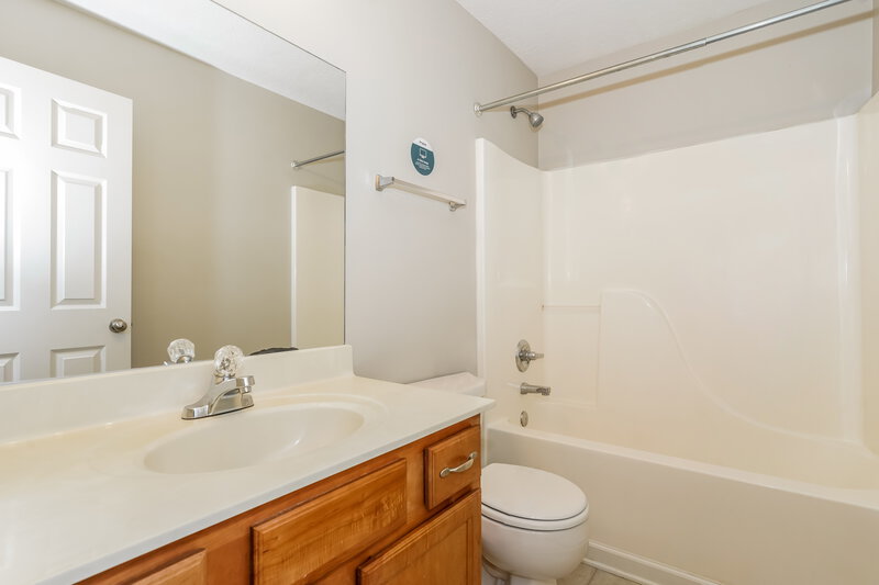 1,925/Mo, 565 County Farm Rd Murfreesboro, TN 37127 Bathroom View