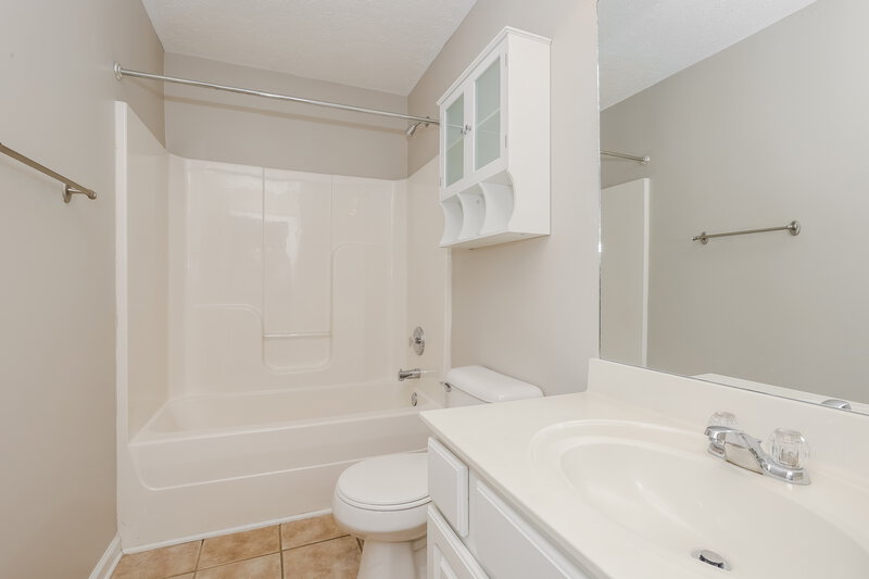 2,220/Mo, 3456 Chandler Cove Way Antioch, TN 37013 Bathroom View
