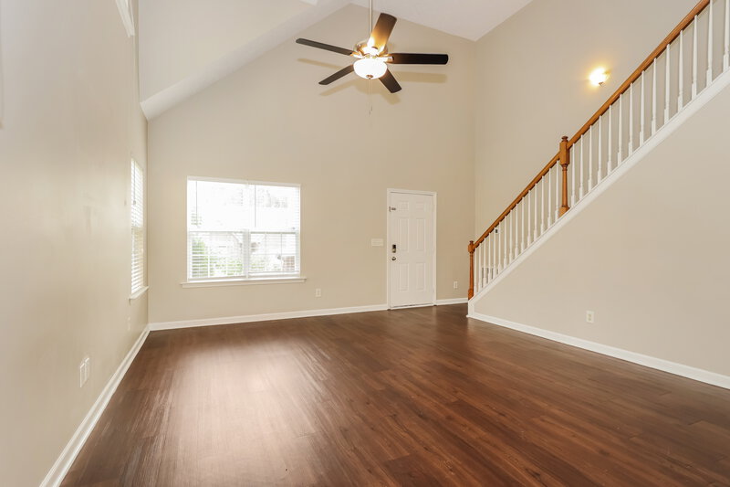 3,510/Mo, 4412 Sandpiper Ln Antioch, TN 37013 Living Room View 2