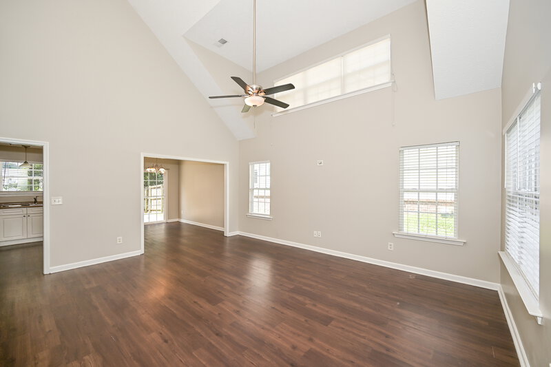 2,370/Mo, 4412 Sandpiper Ln Antioch, TN 37013 Living Room View