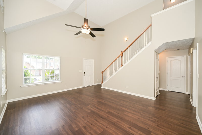 2,370/Mo, 4412 Sandpiper Ln Antioch, TN 37013 Living Room View 2