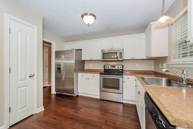 3,510/Mo, 4412 Sandpiper Ln Antioch, TN 37013 Kitchen View 2