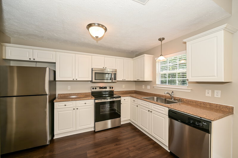 2,370/Mo, 4412 Sandpiper Ln Antioch, TN 37013 Kitchen View