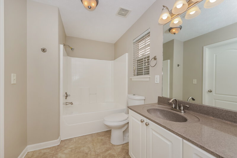 3,510/Mo, 4412 Sandpiper Ln Antioch, TN 37013 Main Bathroom View