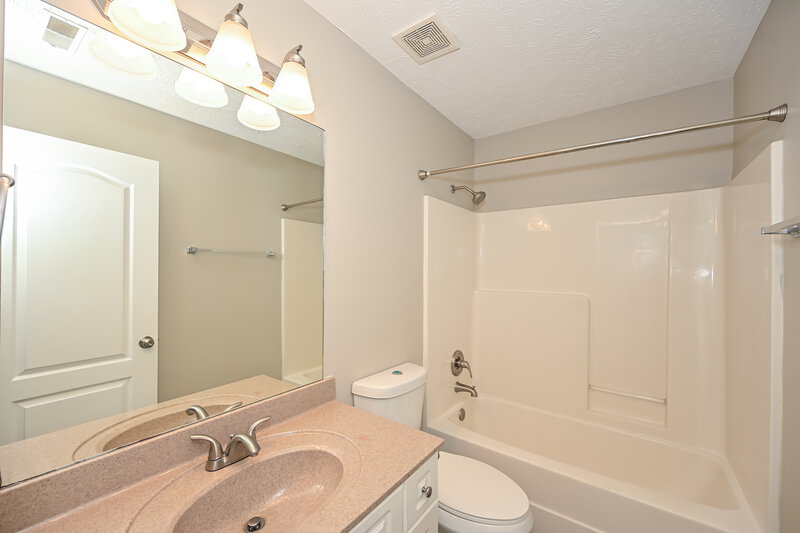 2,370/Mo, 4412 Sandpiper Ln Antioch, TN 37013 Bathroom View