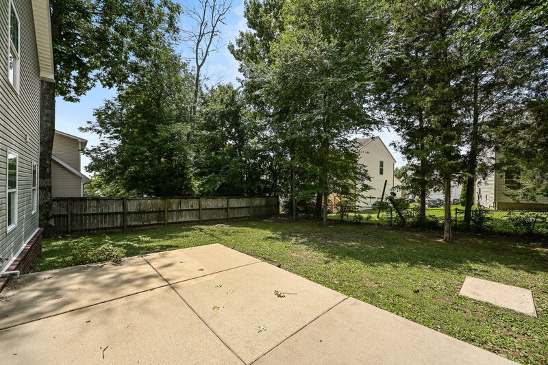 2,370/Mo, 4412 Sandpiper Ln Antioch, TN 37013 Backyard View