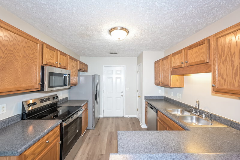 2,065/Mo, 3012 Wellington Pl Murfreesboro, TN 37128 Kitchen View 2