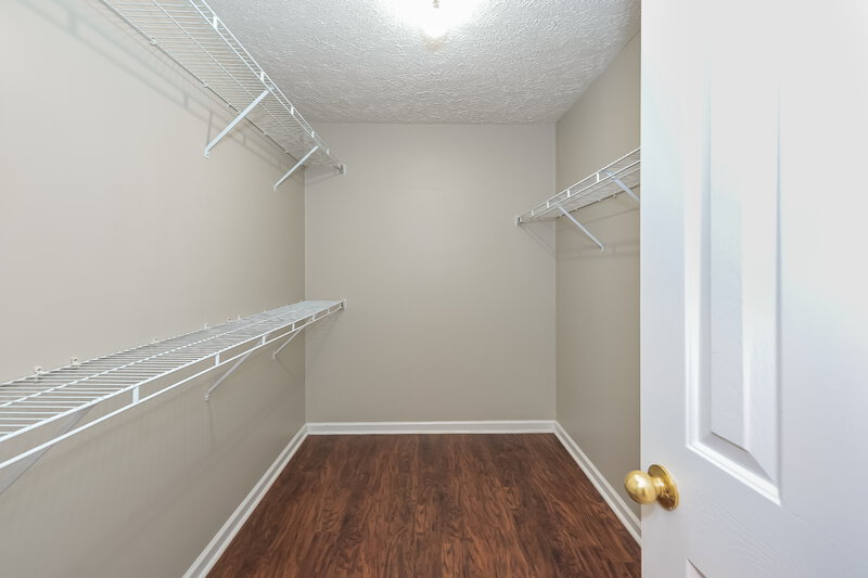 2,065/Mo, 3012 Wellington Pl Murfreesboro, TN 37128 Walk In Closet View
