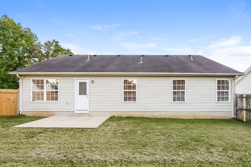 2,065/Mo, 3012 Wellington Pl Murfreesboro, TN 37128 Rear View