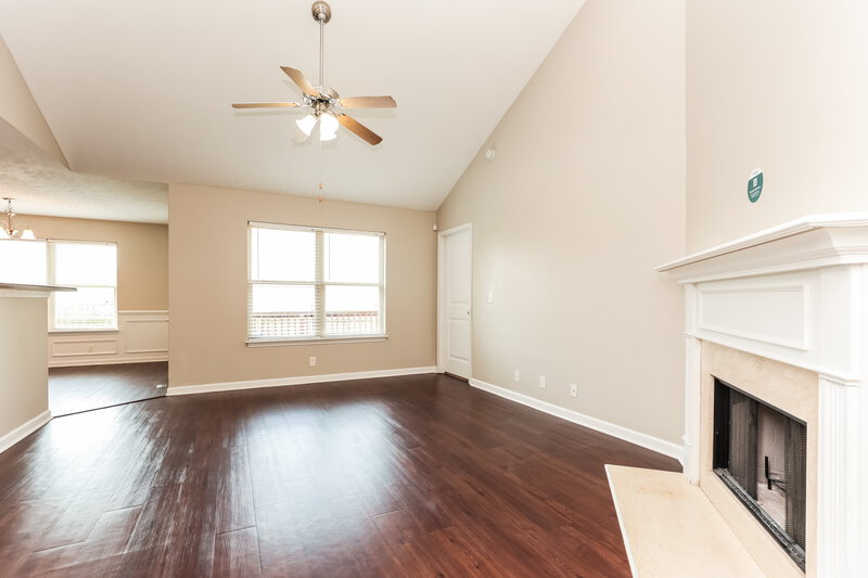 3,050/Mo, 2337 Cason Trl Murfreesboro, TN 37128 Living Room View 2