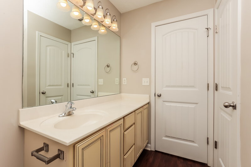 3,050/Mo, 2337 Cason Trl Murfreesboro, TN 37128 Bathroom View