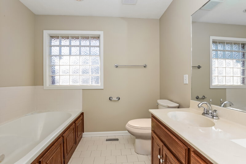 3,130/Mo, 3003 Potts Crossing Smyrna, TN 37167 Main Bathroom View