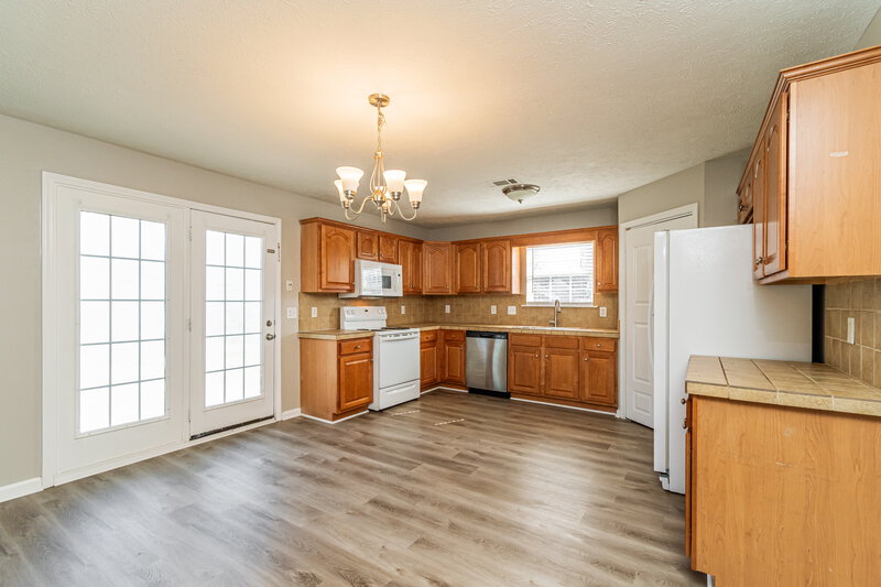 2,380/Mo, 1443 Antebellum Dr Murfreesboro, TN 37128 Kitchen View 2