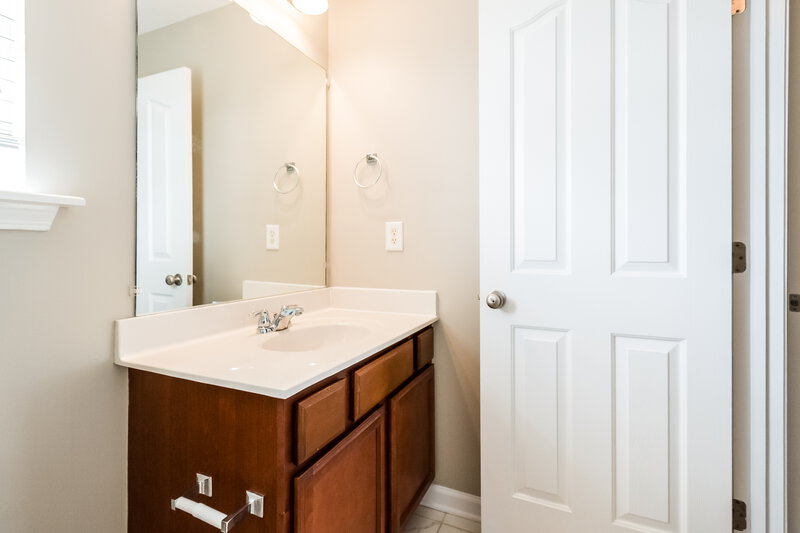 2,200/Mo, 9204 Thomason Trl Antioch, TN 37013 Bathroom View 2