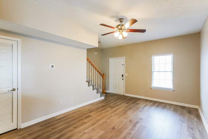 1,835/Mo, 2627 Sewanee Pl Murfreesboro, TN 37128 Living Room View