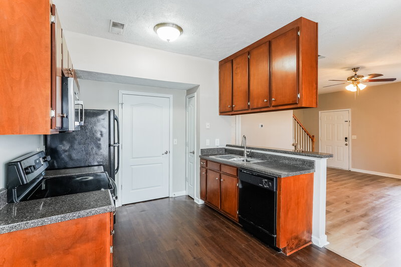 1,835/Mo, 2627 Sewanee Pl Murfreesboro, TN 37128 Kitchen View