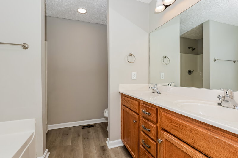 3,440/Mo, 3128 Hardwood Dr Murfreesboro, TN 37129 Main Bathroom View