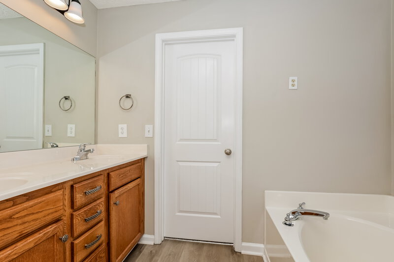 3,440/Mo, 3128 Hardwood Dr Murfreesboro, TN 37129 Bathroom View 3