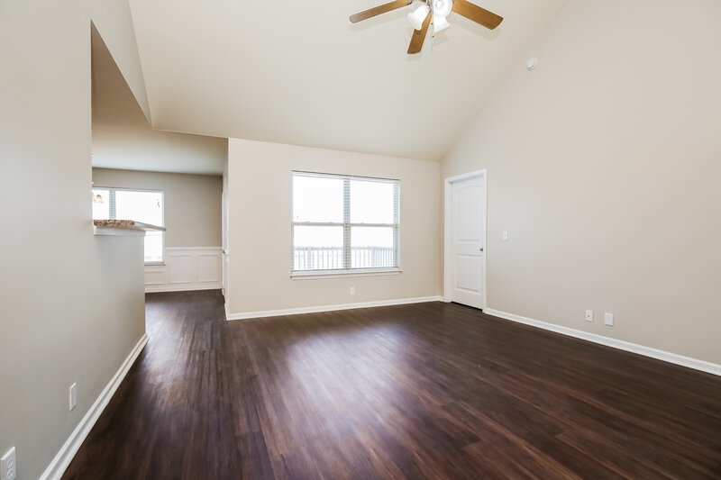 1,830/Mo, 1814 Colyn Ave Murfreesboro, TN 37128 Living Room View 2