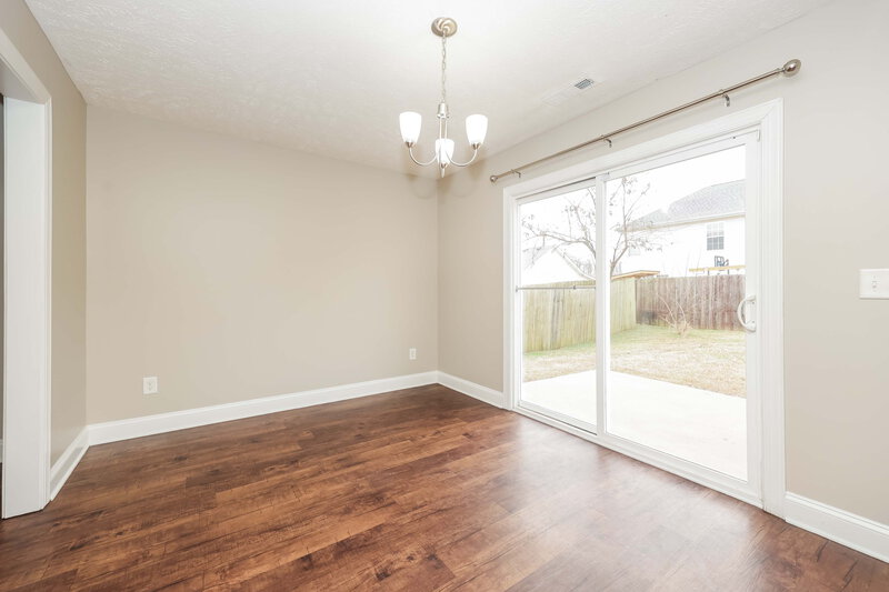 1,950/Mo, 1036 Tammy Sue Ln La Vergne, TN 37086 Dining Room View