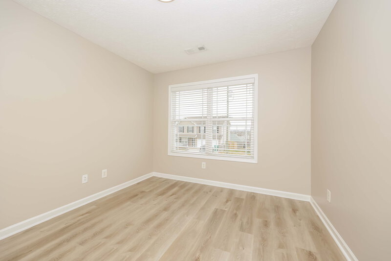 1,950/Mo, 1036 Tammy Sue Ln La Vergne, TN 37086 Bedroom View 3