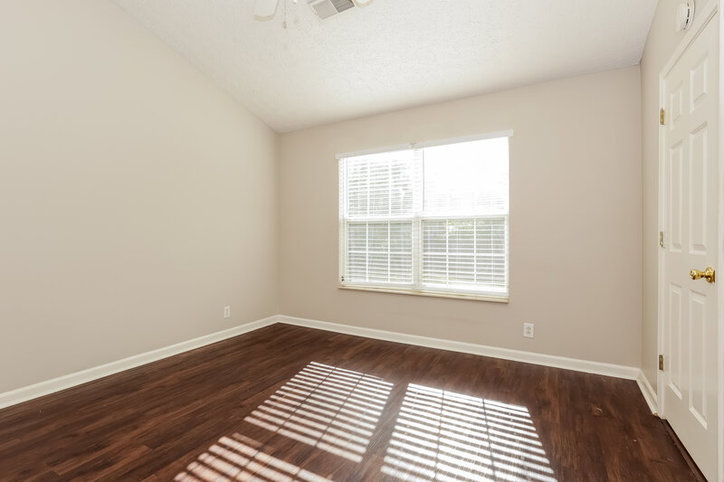 2,050/Mo, 5820 Murphywood Crossing Antioch, TN 37013 Main Bedroom View