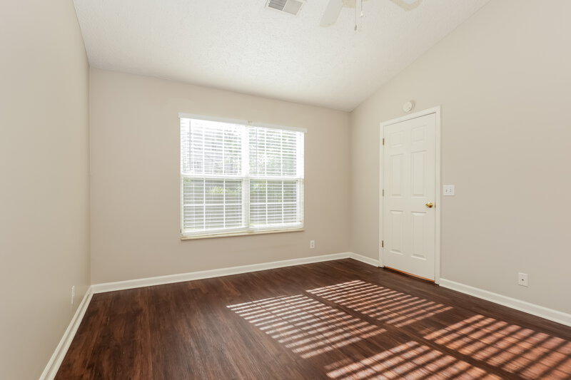 2,050/Mo, 5820 Murphywood Crossing Antioch, TN 37013 Main Bedroom View 2