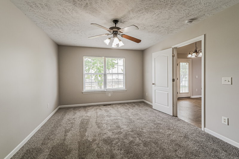 2,405/Mo, 5054 Betsy Ann Ave Murfreesboro, TN 37129 Main Bedroom View 2