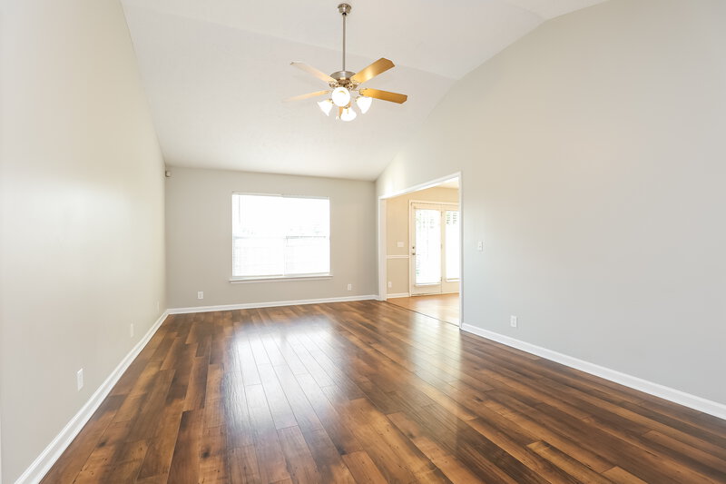 2,265/Mo, 8864 Cressent Glen Ct Antioch, TN 37013 Living Room View