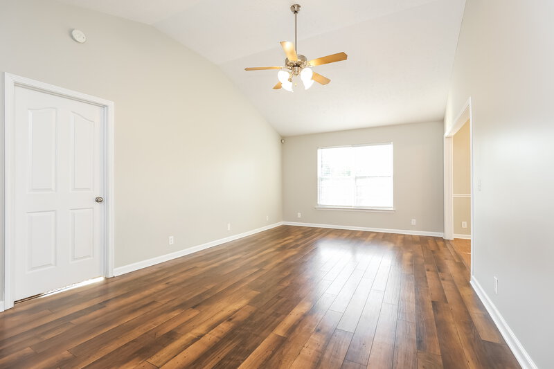 2,265/Mo, 8864 Cressent Glen Ct Antioch, TN 37013 Living Room View 2