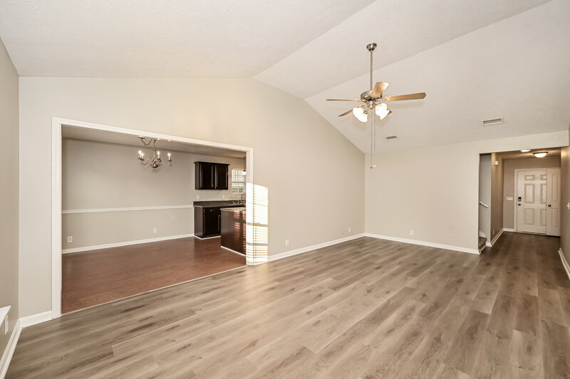 2,235/Mo, 8864 Cressent Glen Ct Antioch, TN 37013 Living Room View 2