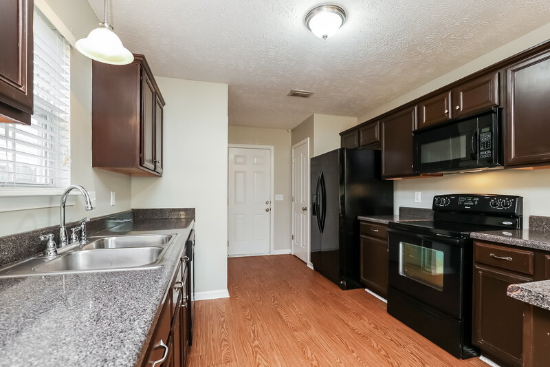 2,265/Mo, 8864 Cressent Glen Ct Antioch, TN 37013 Kitchen View