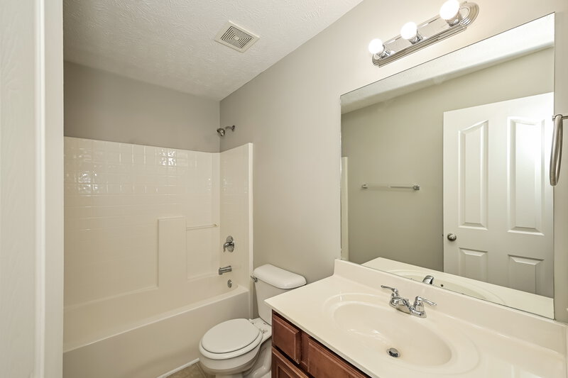 2,235/Mo, 8864 Cressent Glen Ct Antioch, TN 37013 Bathroom View