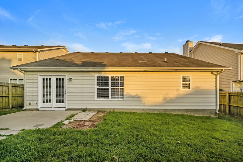 2,235/Mo, 8864 Cressent Glen Ct Antioch, TN 37013 Rear View