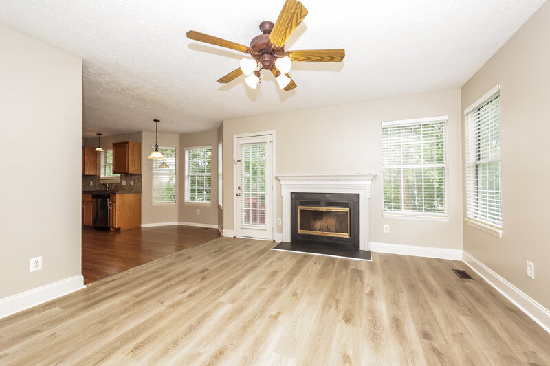 2,870/Mo, 5120 Pebble Creek Dr Antioch, TN 37013 Living Room View