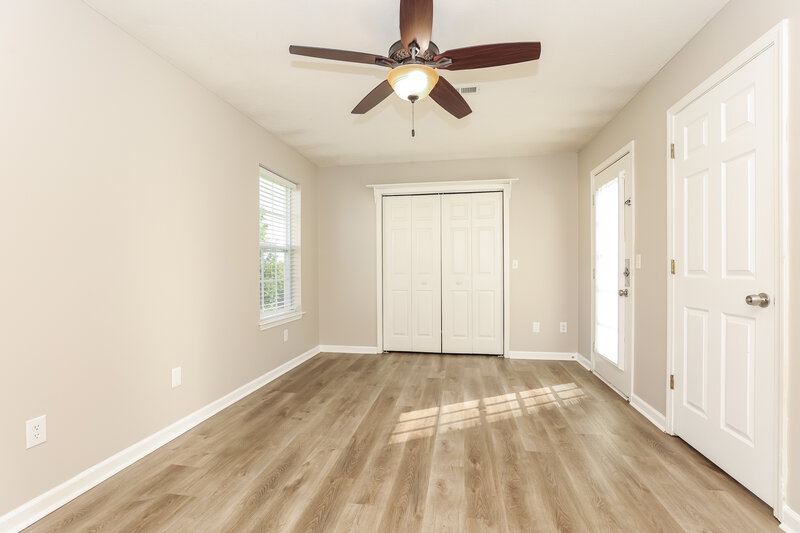 1,845/Mo, 232 Lake Forest Dr La Vergne, TN 37086 Main Bedroom View